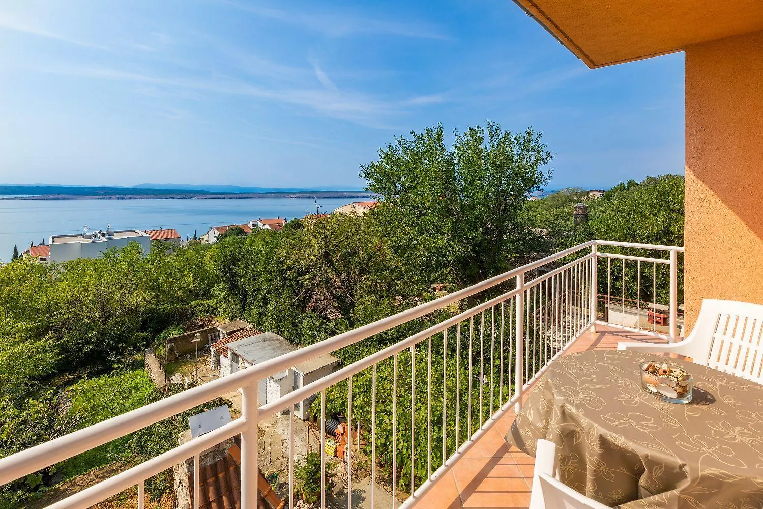 Komfortables Apartment Mit Meerblick, Bbq-Bereich, Garten, Privatparkplatz Dramalj