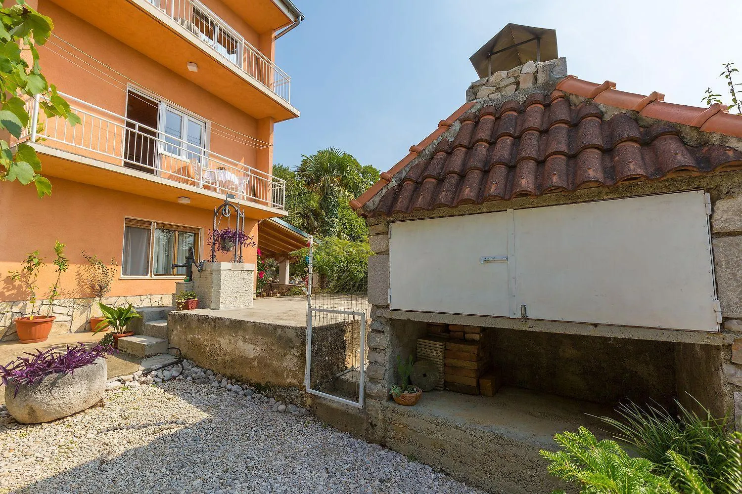 Komfortables Apartment Mit Meerblick, Bbq-Bereich, Garten, Privatparkplatz Dramalj