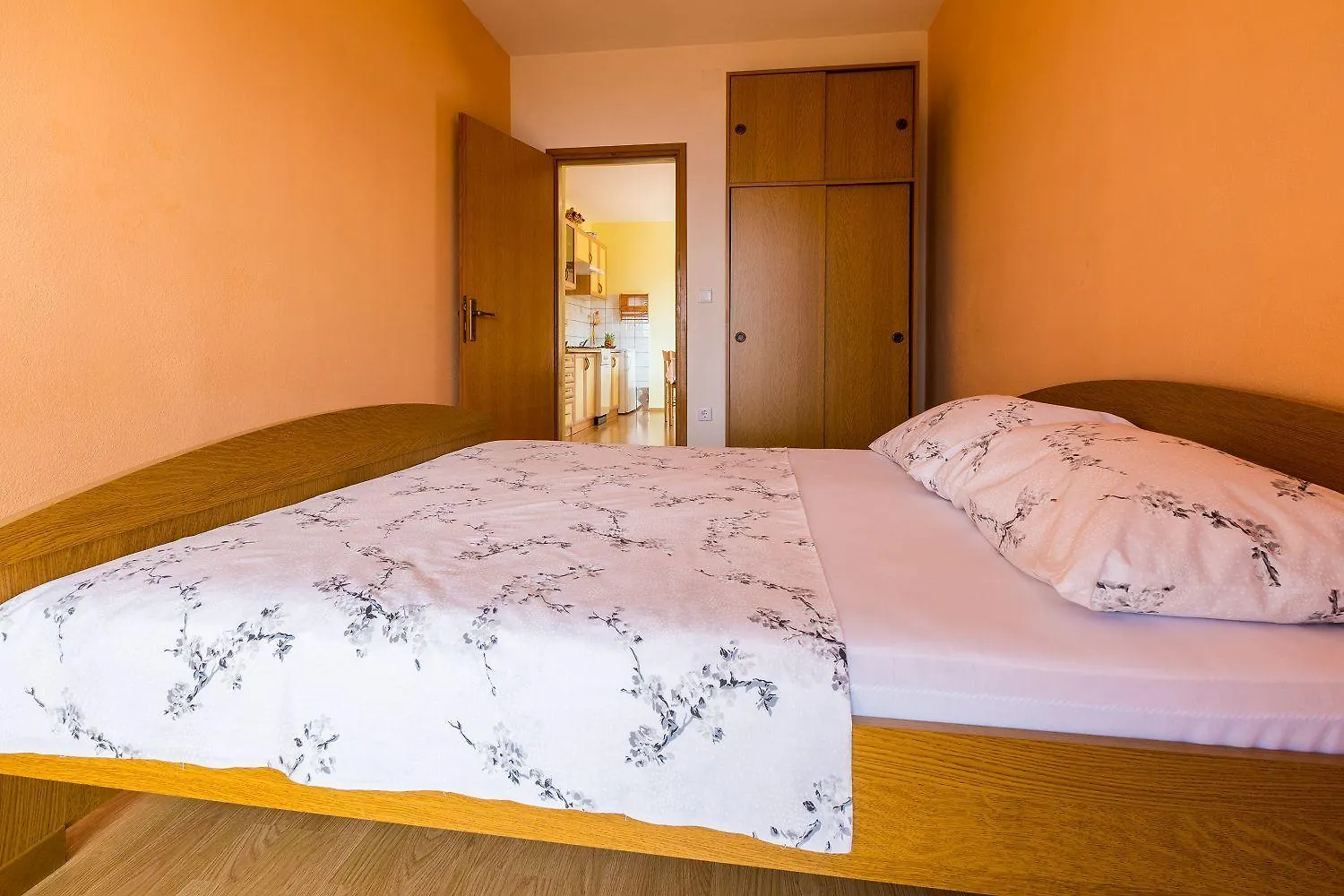 Komfortables Apartment Mit Meerblick, Bbq-Bereich, Garten, Privatparkplatz Dramalj