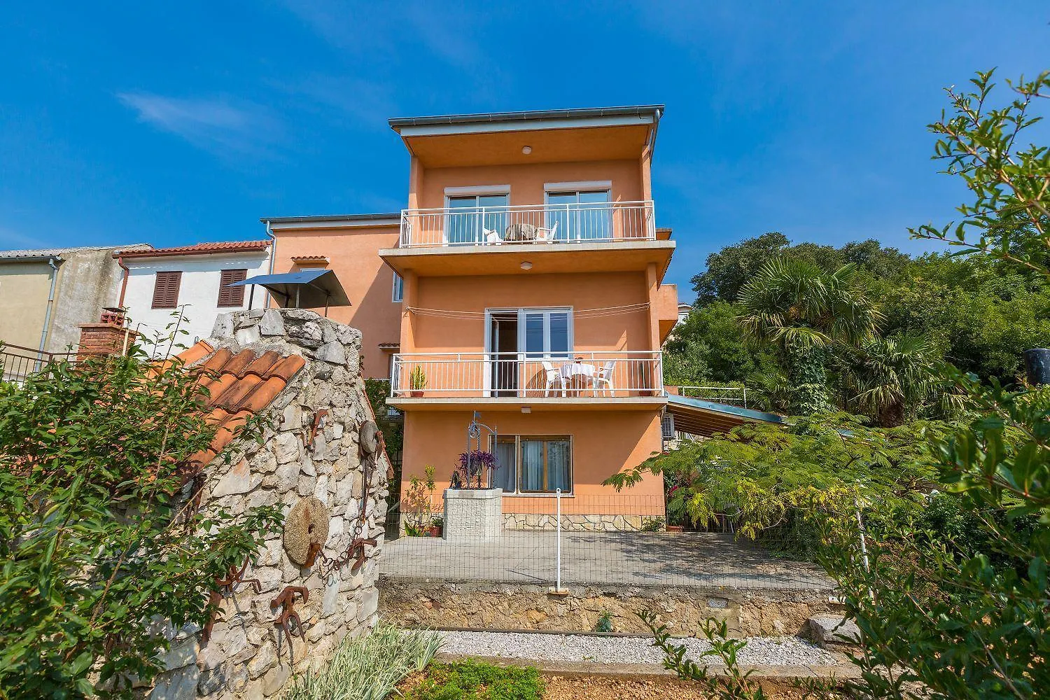 Komfortables Apartment Mit Meerblick, Bbq-Bereich, Garten, Privatparkplatz Dramalj