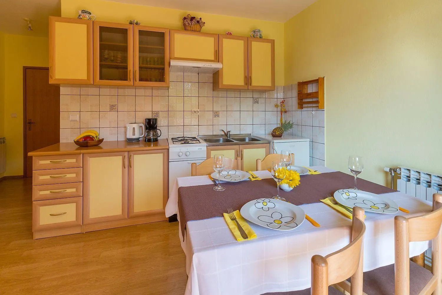 Komfortables Apartment Mit Meerblick, Bbq-Bereich, Garten, Privatparkplatz Dramalj